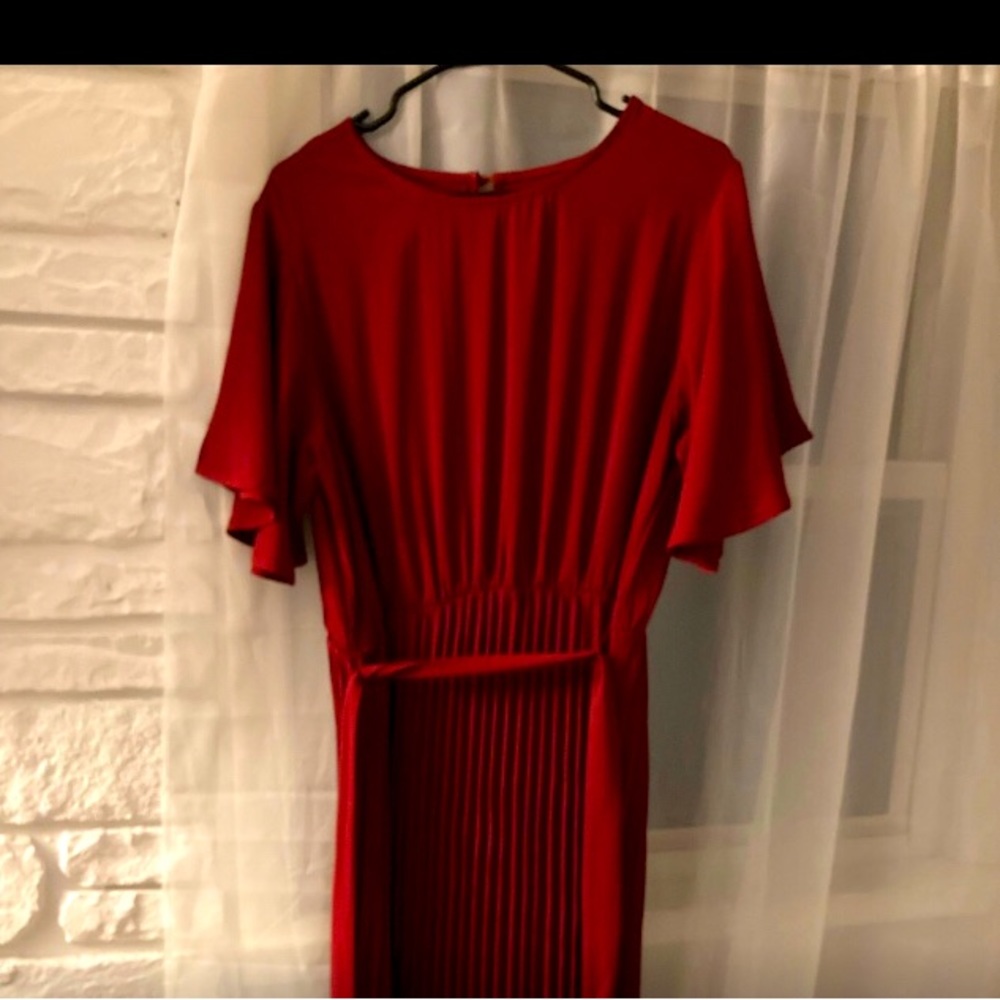 Cherry red midi dress with pleats. No size, but fits like XL.